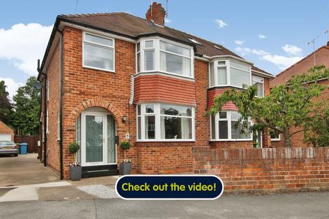 3 bedroom semi-detached house for sale, Thornwick Avenue, Willerby, Hull, East Riding of Yorkshire, HU10 6LP