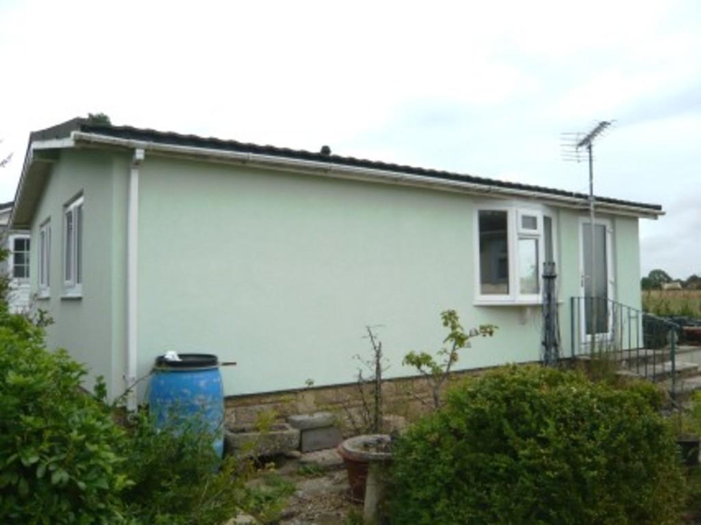 Hampton Fields, Minchinhampton 2 bed park home £85,000