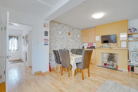 4 bedroom semi-detached house for sale - Perne Road, Cambridge, CB1