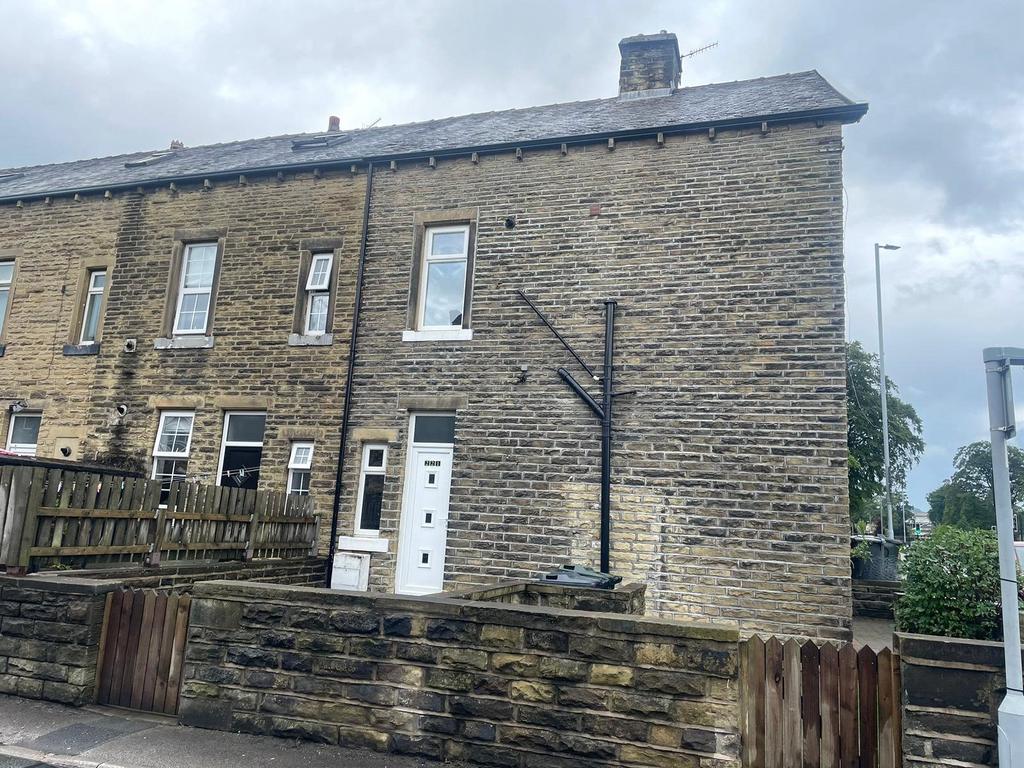 Bradford Road, Keighley, West Yorkshire, UK, BD21 3 bed end of terrace