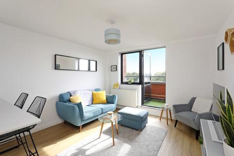 1 bedroom apartment for sale, London Road, Twickenham