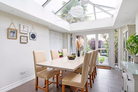 38 Shirley Avenue, Bexley, DA5 3AZ
