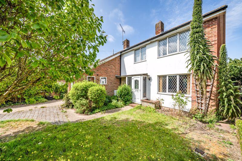 Hythe 3 bed detached house for sale £650,000