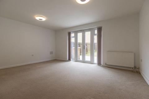 3 Admiral Way, Halifax, HX2 0SW