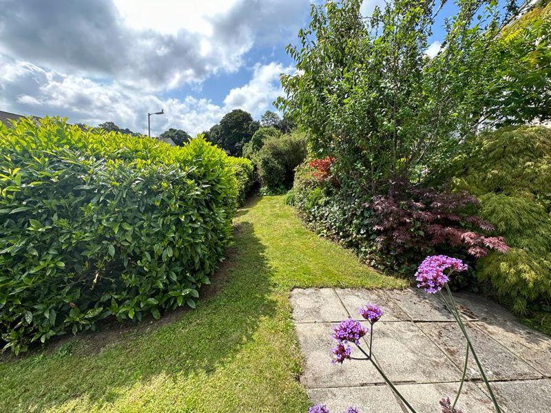 Enclosed garden