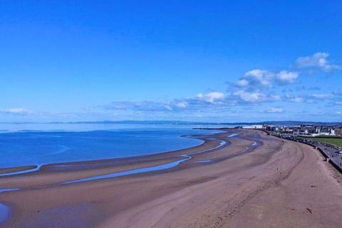 5 Blackburn Drive, Ayr, KA7 2XW