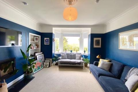 5 Blackburn Drive, Ayr, KA7 2XW