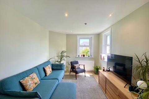 5 Blackburn Drive, Ayr, KA7 2XW