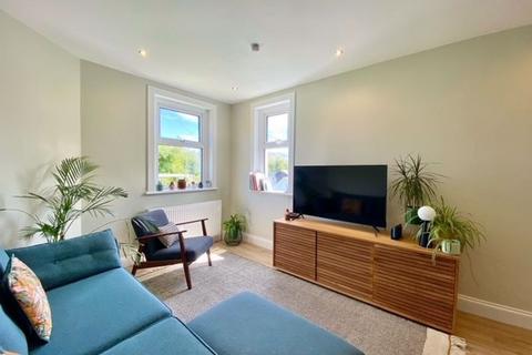 5 Blackburn Drive, Ayr, KA7 2XW