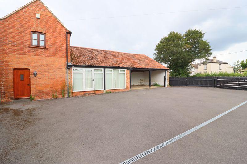 Epney, Gloucester 2 bed house £975 pcm (£225 pw)