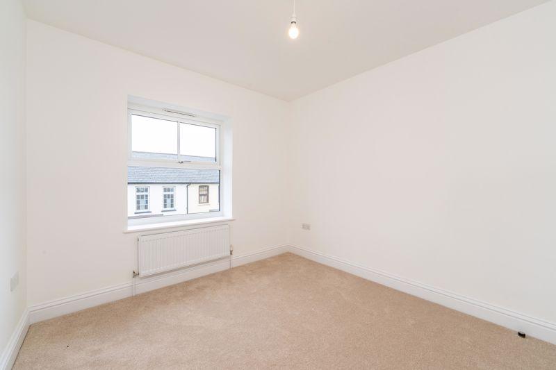 Cromwell Road, Caterham CR3 2 bed semidetached house for sale £399,000