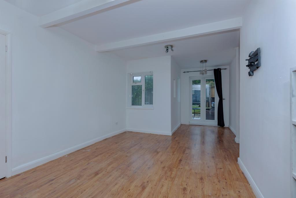 Glenmore Ave, Shepshed... 3 bed semidetached house £220,000