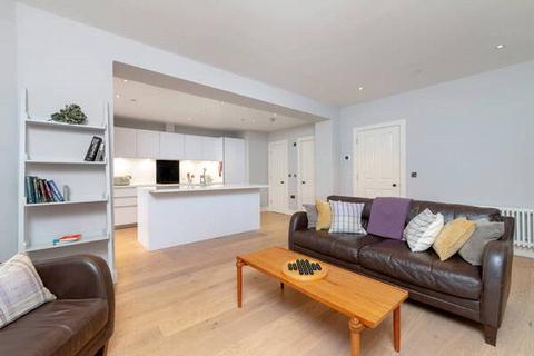 2 bedroom apartment to rent, Rutland Square, Edinburgh, Midlothian