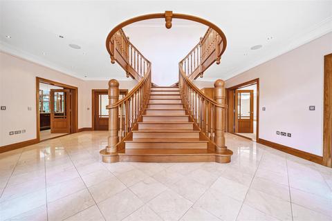 7 bedroom detached house for sale, Woodland Way, Kingswood