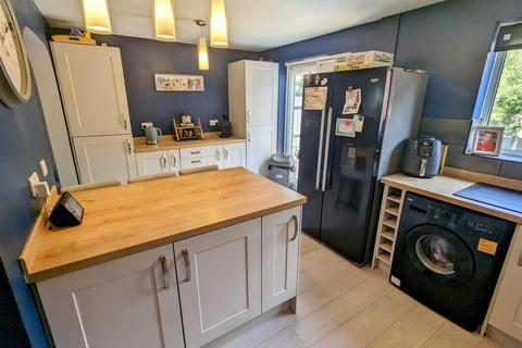 9 Waggestaff Drive, Nuneaton, CV10 9SL