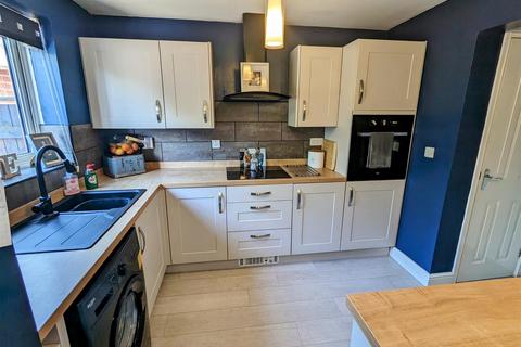 9 Waggestaff Drive, Nuneaton, CV10 9SL