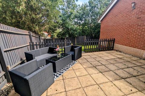 9 Waggestaff Drive, Nuneaton, CV10 9SL
