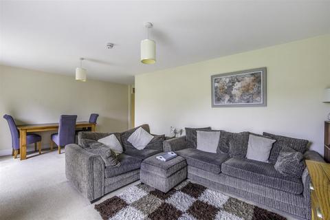 2 bedroom flat for sale - 2 The Avenue, Tadworth