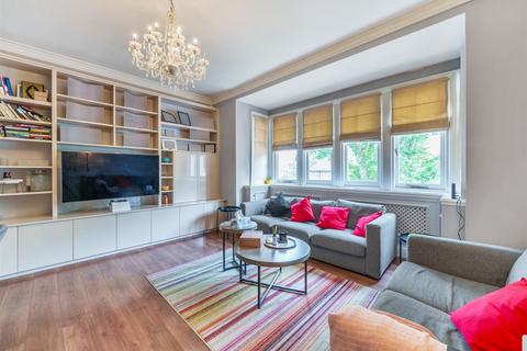 3 bedroom flat for sale, Dartmouth Road, London, NW2
