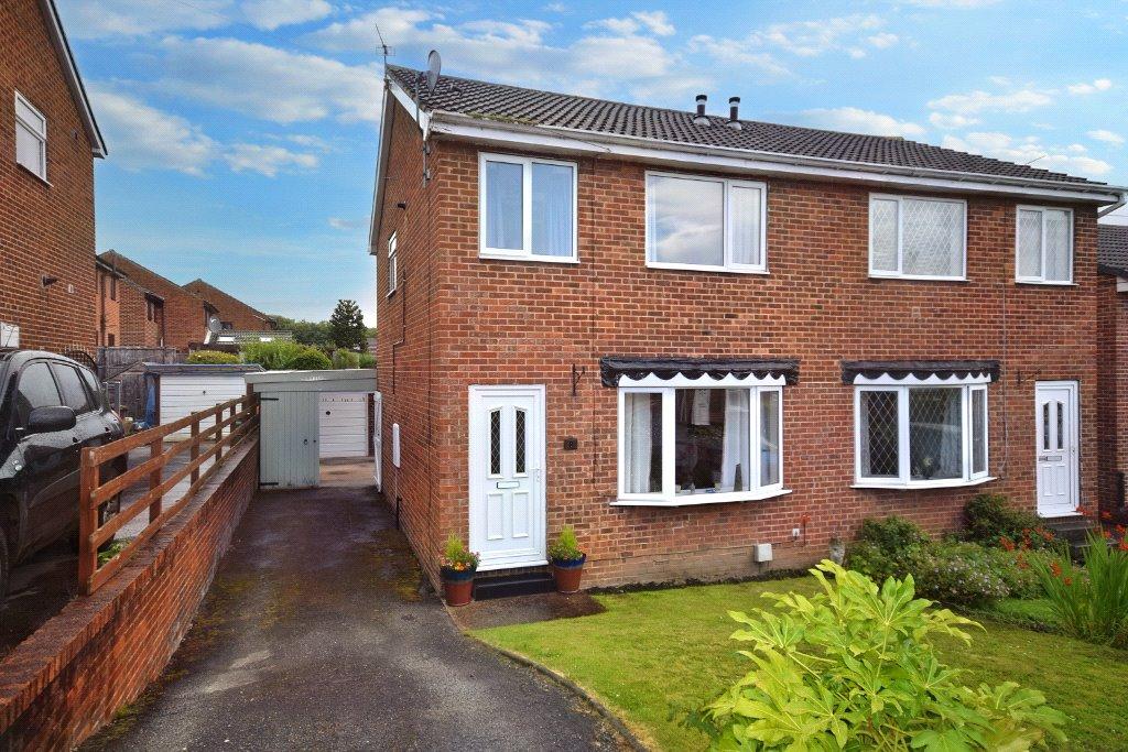 Woodmoor Rise, Crigglestone, Wakefield, West Yorkshire 3 bed semi ...