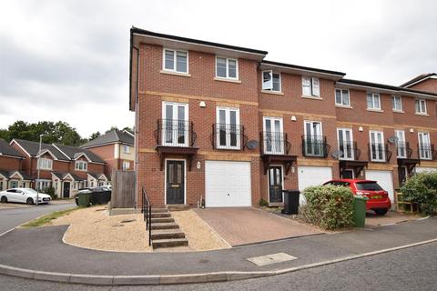44 Etchingham Drive, St Leonards-on-sea, TN38 9AB