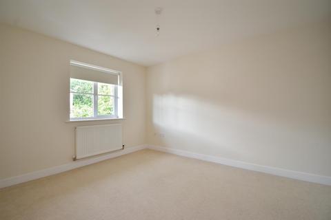 44 Etchingham Drive, St Leonards-on-sea, TN38 9AB