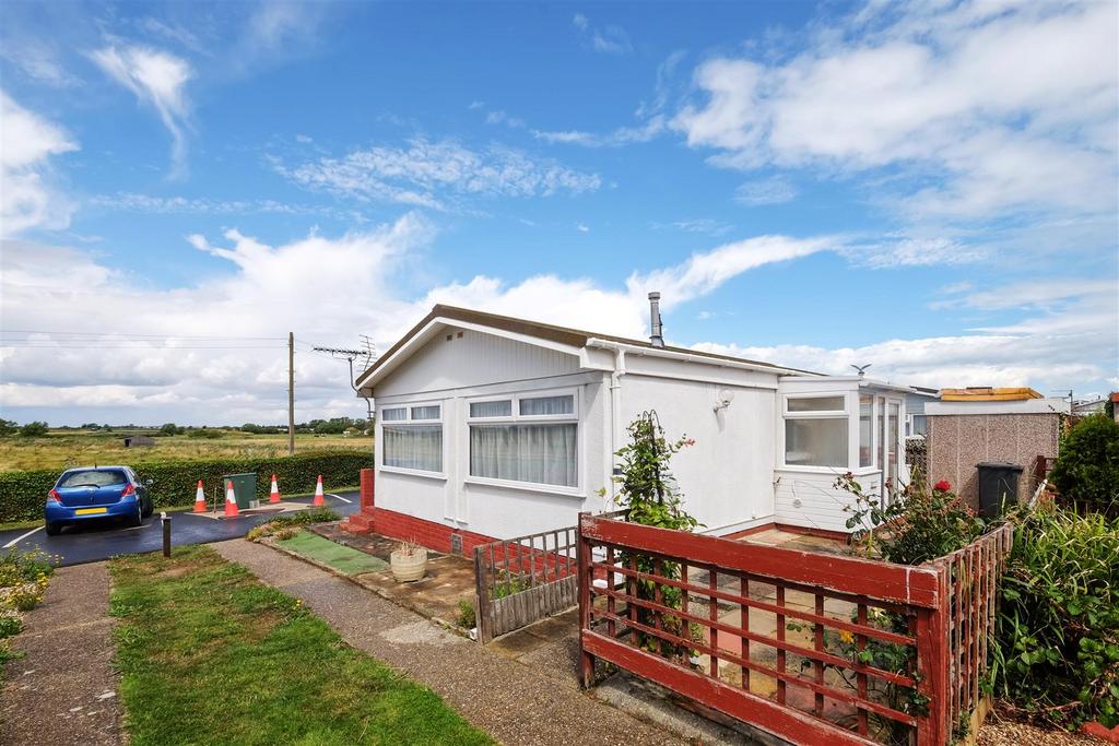 Applegarth Park, Seasalter, Whitstable 1 bed park home for sale £170,000
