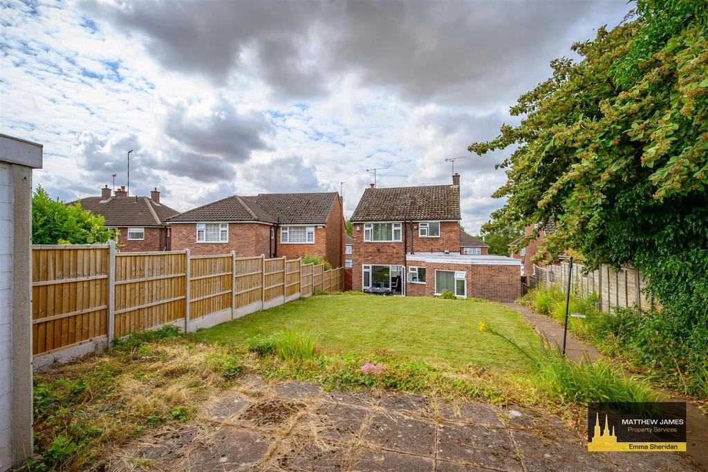 Maidavale Crescent, Stivichall, Coventry, * Four Bedrooms, Detached * 4