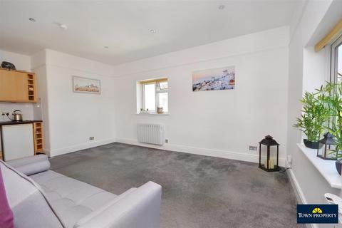 Studio for sale, Hurst Road, Eastbourne