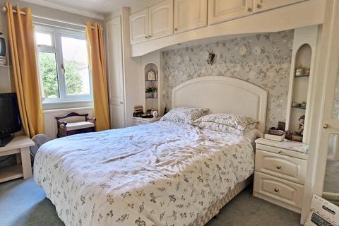 2a Blake Road, Bicester, OX26 3HG