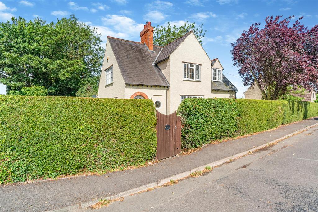 King Edwards Way, Edith Weston, Rutland 4 bed character property for