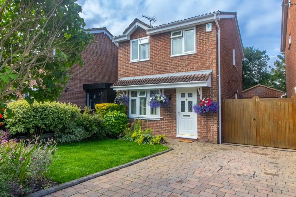 Chaffinch Close, Leicester, LE4 3 bed detached house for sale £265,000