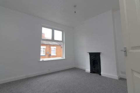 2 bedroom terraced house for sale, Henton Road, Leicester, LE3