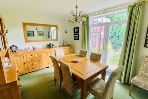 14 Dugard Place, Barford, Warwick, CV35 8DX
