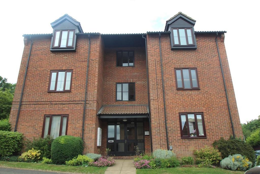 Half Moon Meadow, Hemel Hempstead 1 bed flat £700 pcm (£162 pw)