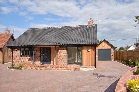 2 bedroom bungalow for sale, Nightingale Close, Melton, Woodbridge, IP12