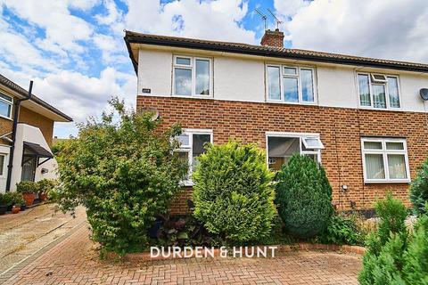 2 bedroom maisonette for sale, River Way, Loughton, IG10