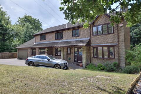 5 bedroom detached house for sale, The Ridge West, St. Leonards