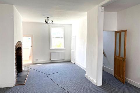 6 Station Road, Knighton, LD7 1DT