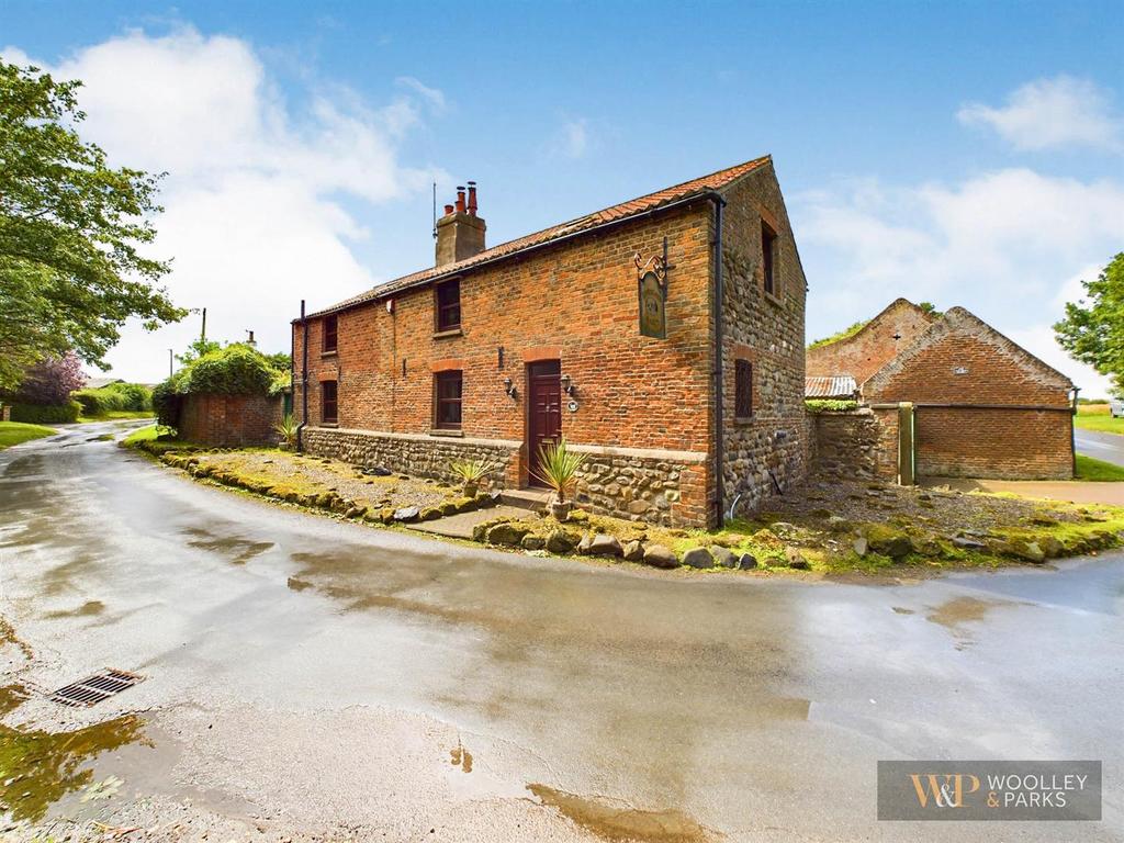 Eastgate, Ulrome, Driffield 3 bed detached house for sale £450,000
