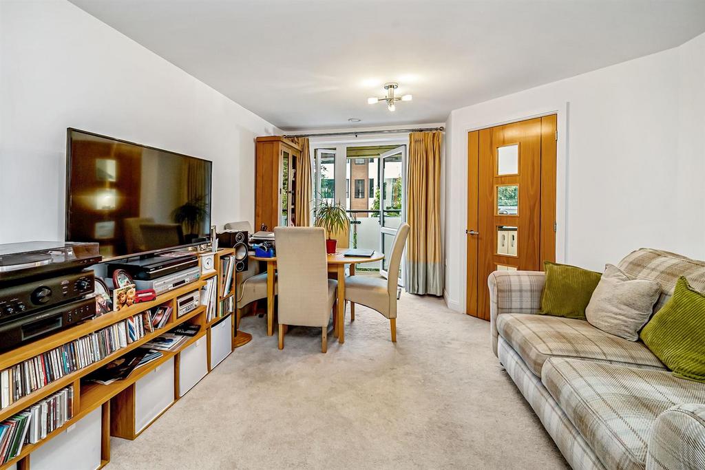 Living room diner 2.jpg
