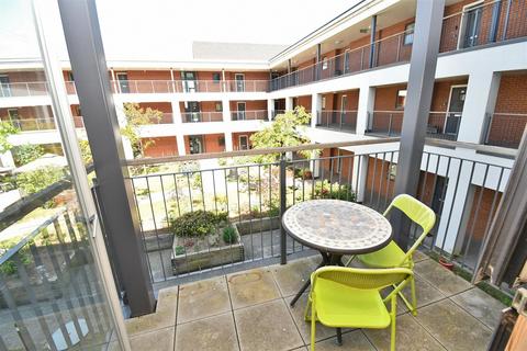 2 bedroom retirement property for sale, Queensway, Leamington Spa