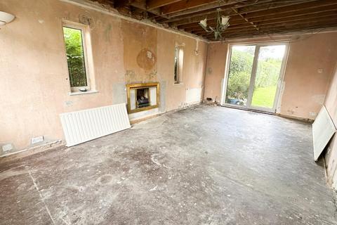 27 Maple Road, Manchester, M23 9HN