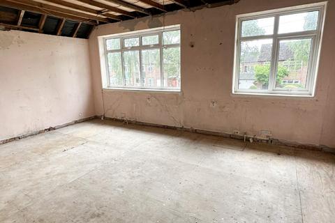 27 Maple Road, Manchester, M23 9HN