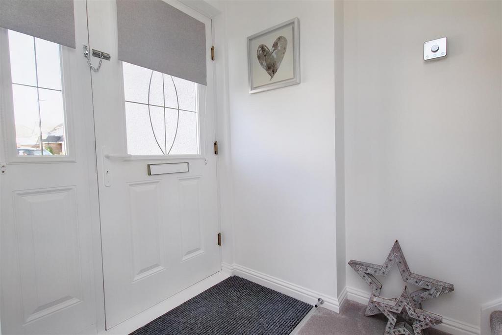 Pillans Avenue, Carluke 3 bed detached house £194,995