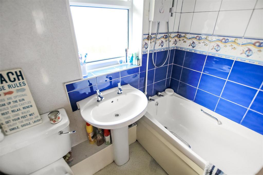 Family Bathroom/WC