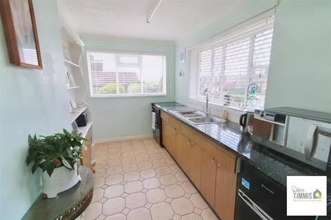186 Birches Head Road, Stoke-on-trent, ST1 6NA