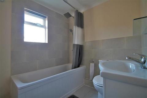 1 bedroom in a house share to rent - HOUSE SHARE Single Room Let Edwin Street, Gravesend, Kent, DA12 1EH
