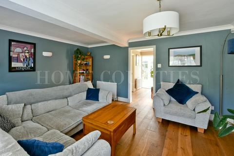 67 Frampton Road, Potters Bar, EN6 1JF
