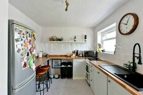 67 Frampton Road, Potters Bar, EN6 1JF